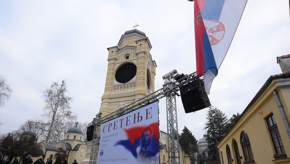 DA LI DOBIJAMO DUPLU DNEVNICU ZA DAN DRŽAVNOSTI? Možete da spojite i 9 slobodnih dana, evo i kako