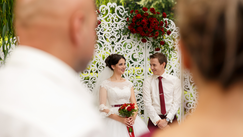 "NAMERNO SAM IM UNIŠTIO VENČANJE, NE KAJEM SE" Objava je izazvala lavinu komentara na društvenim mrežama (FOTO)