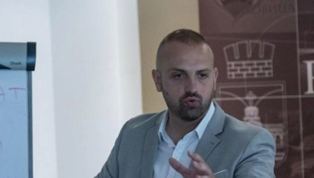 Simić: Uverili smo se ko vodi politiku mira, a ko su lažne patriote