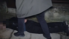 OVAKO SU UHAPŠENI EKSTREMISTI "Lezi dole!" Zvali građane da nasilno ruše Vladu, pretili Vučiću smrću, spremili oružje! (FOTO/VIDEO)