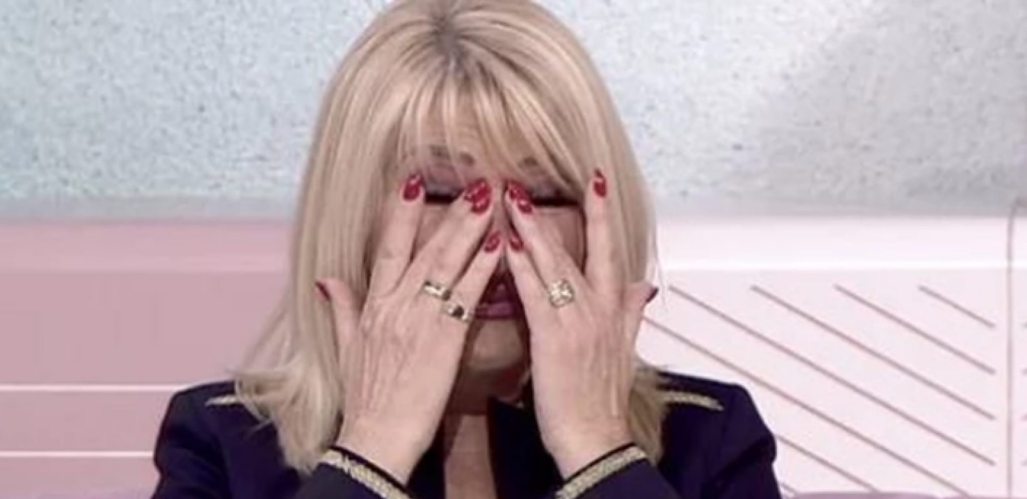 KRALA SAM, DRUGARICA MI JE ČUVALA STRAŽU Goca Lazarević šokirala priznanjem, počinila krađu na javnom mestu!