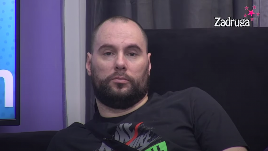 "JEZIVO JE GLEDATI UBICU KAKO OVO RADI" Isplivao stravičan snimak, evo šta Zvezdan radi dok zadrugari spavaju, javnost se alarmirala