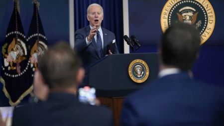 "ČOVEČE, OSTAVI ME NA MIRUI" Haos na konferenciji, Bajdenu izletelo!