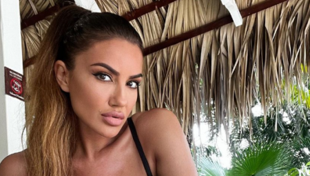 BIVŠA MODELSICA NAPRAVILA HAOS NA MREŽAMA Sindi se skinula pa svojim savršenim telom izludela muškarce (FOTO)
