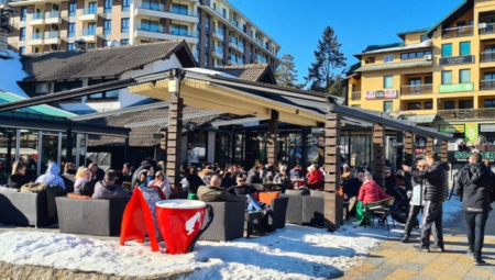 HAJDEMO U PLANINE! Skijaški centri puni, veliko je pitanje da li je iko ostao u gradovima