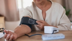 SPUSTITE PRITISAK ZA SAMO PET MINUTA Lekar je otkrio trik koji stvarno radi, a potpuno je besplatan