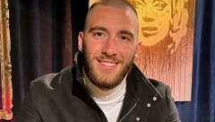 KO JE MISTERIOZNA PLAVUŠA KOJU LJUBI MENSUR AJDARPAŠIĆ? Bivši zadrugar podelio fotografiju sa novom devojkom, a ovaj detalj zaintrigirao je mnoge