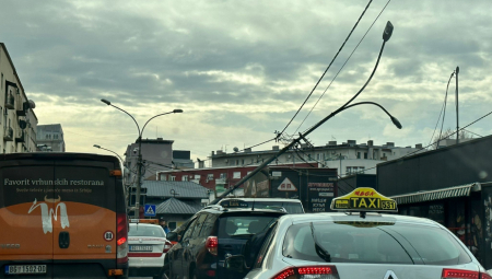 "ČEMU TO SLUŽI?" Na mrežema osvanuo oglas koji je zbunio celu Srbiju