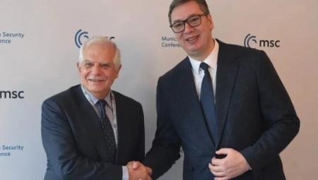 VUČIĆ SA BORELJOM "Srbiji zamereno neuvođenje sankcija Rusiji" (FOTO)