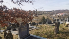 DANAS SU VELIKE ZIMSKE ZADUŠNICE Evo šta sve treba da ponesete na groblje