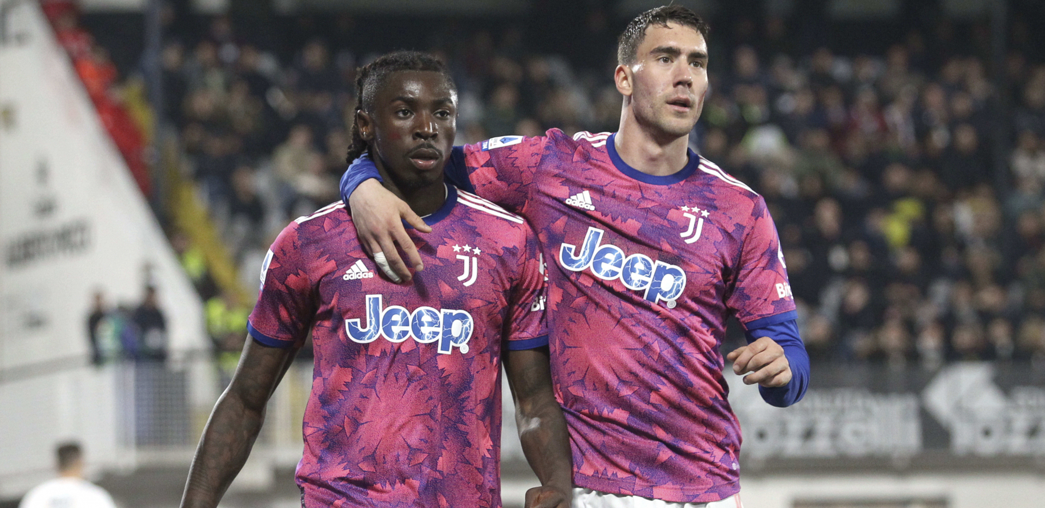 PRODALI SMO VLAHOVIĆA, DOVELI JOVIĆA - FANTASTIČAN POSAO Predsednik Fjorentine uporedio učinke dva srpska napadača i objasnio zašto je Viola odlično prošla