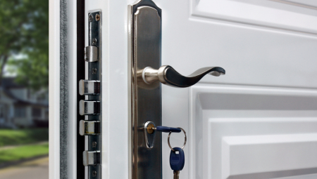 ŠKOLE ŠIROM ENGLESKE NE RADE Učionice zatvorene zbog "ozbiljnih zdravstvenih i bezbednosnih problema"