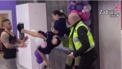 "NABIĆU TI PEPELJARU U USTA" Skandalozna tuča Sanje i Marka, starleta šutirala i grebala dečka, a onda je otkrila njegove poroodične tajne!