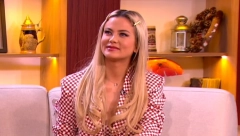 RODILA MI JE ŠLJIVA Milica Pavlović posetila rodno selo, pa se pohvalila voćnjakom (FOTO)