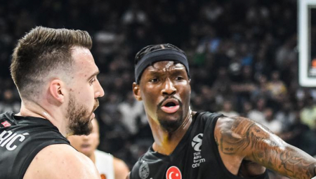 CRNO-BELI POKLEKLI U KRCATOJ ARENI Gudurić vodio Fenerbahče do pobede i prekinuo Partizanovu seriju