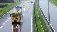 SAVET VOZAČIMA! Oprez u saobraćaju zbog jakog zahlađenja!