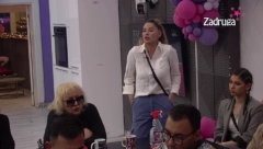 "ONA JE IZDAJNIK, JA SAM BILA NJEN PSIHOTERAPEUT" Anina drugarica iznela optužbe na njen račun koje ostavljaju bez teksta, skandalčina (FOTO)