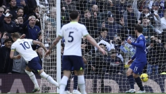 ČESLI NIJE POBEDIO SAMO KO NIJE HTEO Totenhem se naslađivao u derbiju Londona, "plavci" zaboravili kako se pobeđuje