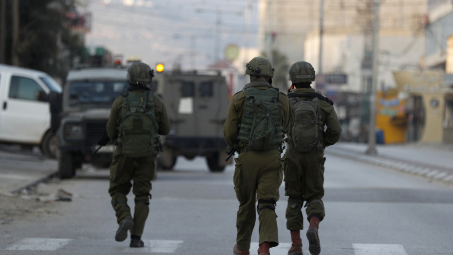 UZNEMIRUJUĆE! Jezivi snimak napada Hamasa na vojnu bazu: MRTVI na sve strane - nisu ih omele ni sirene za uzbunu (VIDEO)