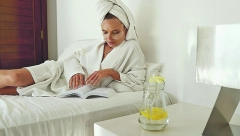 ČAŠA TOPLE VODE SA LIMUNOM UJUTRO Nije baš toliko zdravo koliko se misli, evo i zašto