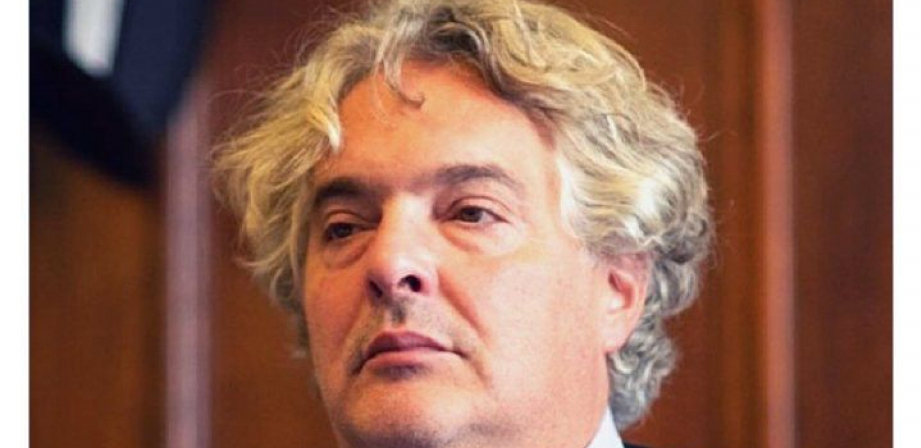 KAKVA BLAMČINA JEREMIĆEVOG PRILEPKA! Ljudi, da li je moguće da se ovaj čovek uopšte bavi politikom? (FOTO)