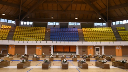 UHAPŠENA TROJICA OSUMNJIČENIH: Za vožnju broda sa migrantima za Italiju (FOTO)