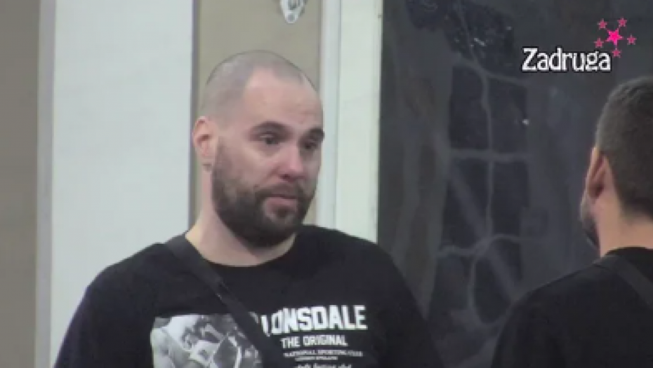 OVA ŽENA SPREMA PAKAO ZVEZDANU I MOKI SLAVNIĆU Bez milosti će ih uništiti i srozati, sve njihove tajne će izneti na videlo!