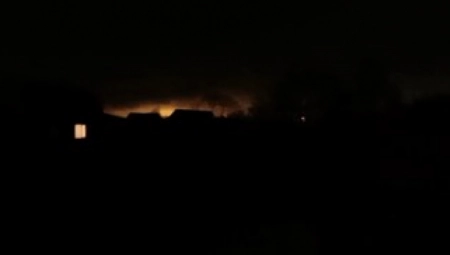 ČUO SE ZVIŽDUK, EKSPLOZIJA OBASJALA NEBO Objavljen snimak detonacije u Moskovskoj oblasti (VIDEO)