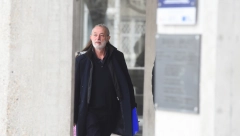 POTRESAN ISKAZ DEVOJKE NA SUĐENJU MIKI ALEKSIĆU Silovao me je, plakala sam i molila da prtestane! Branilac: Zašto niste zatvorili usta i podgili kolena!