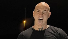 IMA LI NEKO RAZUMNO OBJAŠNJENJE? Gastoz šokiran onim što Desingerica drži u kupatilu