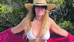 MATORKA GRMI U BIKINIJU Zapalila internet u šestoj deceniji video snimkom!