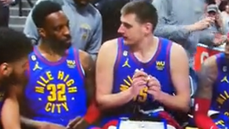 URNEBESNA SCENA U DENVERU Nikola Jokić održao tajm-aut (VIDEO)