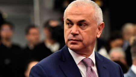 DEMANTI DIREKTORA CRVENE ZVEZDE Zvezdan Terzić odgovorio Miroslavu Aleksiću da li ga je zaustavila interventna policija