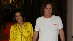 SAMO SKUPO Kraljevski apartman Mitrovića u Sen Tropeu, za psa imaju poseban krevet i flaširanu vodu (FOTO)