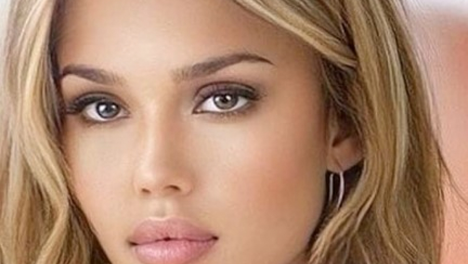 FARBA ZA KOSU KOJA "BRIŠE GODINE" Boja meda pristaje svakoj ženi, a evo kako da postignete efekat "sunca u kosi"