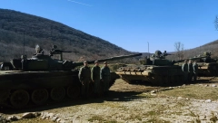 SRPSKA VOJSKA JE SVE SNAŽNIJA Vučić: Okolnosti u svetu su danas 10 puta teže!