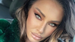 KATARINA ŽIVKOVIĆ ZAPALILA DRUŠTVENE MREŽE Beli korset, uzak struk, pevačica nikad bolje nije izgledala (FOTO)