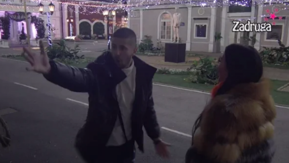 POČEO DA URLA NA SVE Bilal besan ka ris, saznao da se po Beloj kući priča da spopada Maju