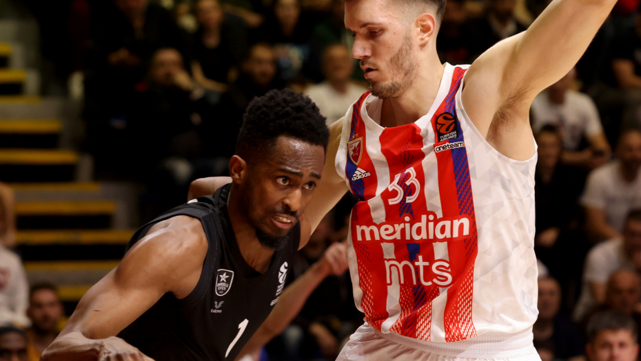 KAMPACO I DOBRIĆ SRUŠILI EFES Crveno-beli u paklu "Pionira" pobedili šampiona Evrope, Top 8 i dalje daleko