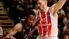 KAMPACO I DOBRIĆ SRUŠILI EFES Crveno-beli u paklu "Pionira" pobedili šampiona Evrope, Top 8 i dalje daleko