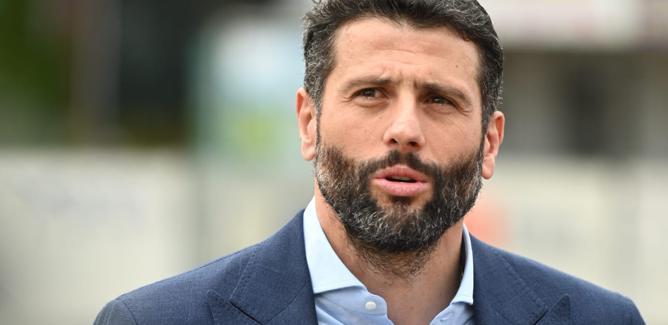 DUPLI KOMPLETI ZA SOCIJALNO UGROŽENE UČENIKE Grad obezbeđuje besplatne udžbenike za svu beogradsku decu