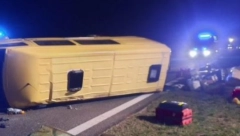 PREVRNUO SE AUTOBUS KOD KIKINDE: Petoro putnika prebačeno u bolnicu