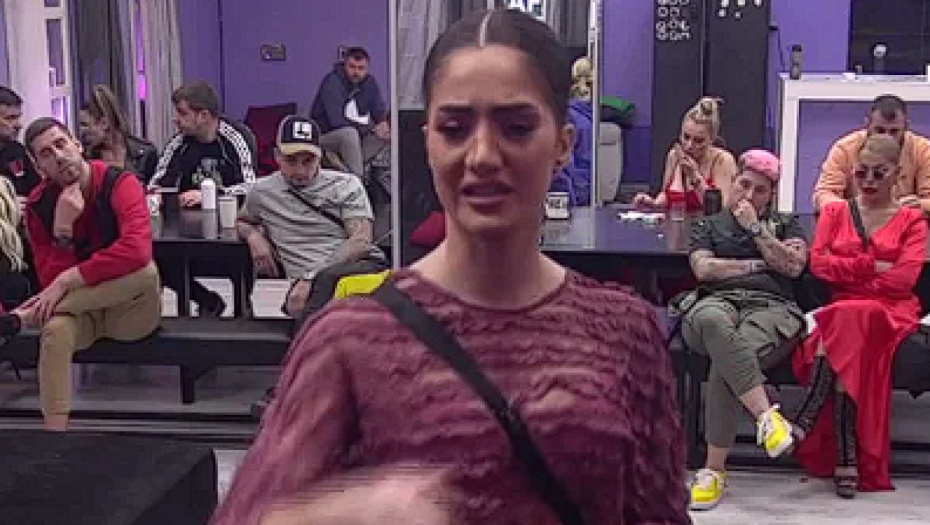 "ANA JE U TEBI BUDILA NASILJE" Anđela ponovo šokirala javnost, okrivila Ćurčićevu za to što je Zvezdan tukao (VIDEO)