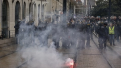 FRANCUZI I DANAS NA ULICAMA Očekuje se nasilje, angažovan ogroman broj policajaca