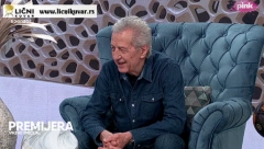 MIROSLAV ILIĆ ZAPREPASTIO SVE Usred emisije uživo, digao noge pa krenuo da pokazuje vežbe koje radi u osmoj deceniji (FOTO)