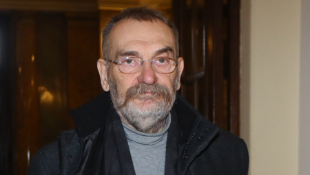 "ONA NE MOŽE DA ODLUČUJE NI O SVOJOJ SAHRANI!" Sramno! Evo za šta se zalaže Siniša Kovačević!