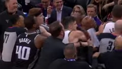 U NBA OPŠTA TUČA KAO NA DERBIJU Haos na sve strane, sevale pesnice (VIDEO)