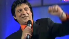 SNIMAK VODITELJA USIJAO DRUŠTVENE MREŽE Dragana Katić sa koleginicama peva prateće vokale, dok je Peja u ulozi Džeja (VIDEO)