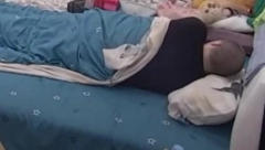 ANĐELA NA APARATIMA Zvezdan legao pored Ane Spasojević, pa krenuo da je pipka, skandal