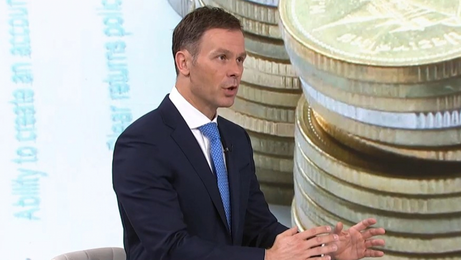 SINIŠA MALI ODRŽAO NIKEZIĆU ČAS MATEMATIKE Svi rezultati daleko su bolji nego kad su Dušan Nikezić i Dragan Đilas imali vlast u ovoj zemlji